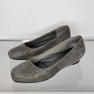 Trotters Mini Wedge Cheveron  Slip Ons